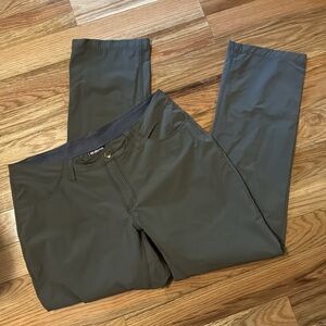 Sherpa Adventure Gear Women's Pants Greenish Gray size 14 Regular.